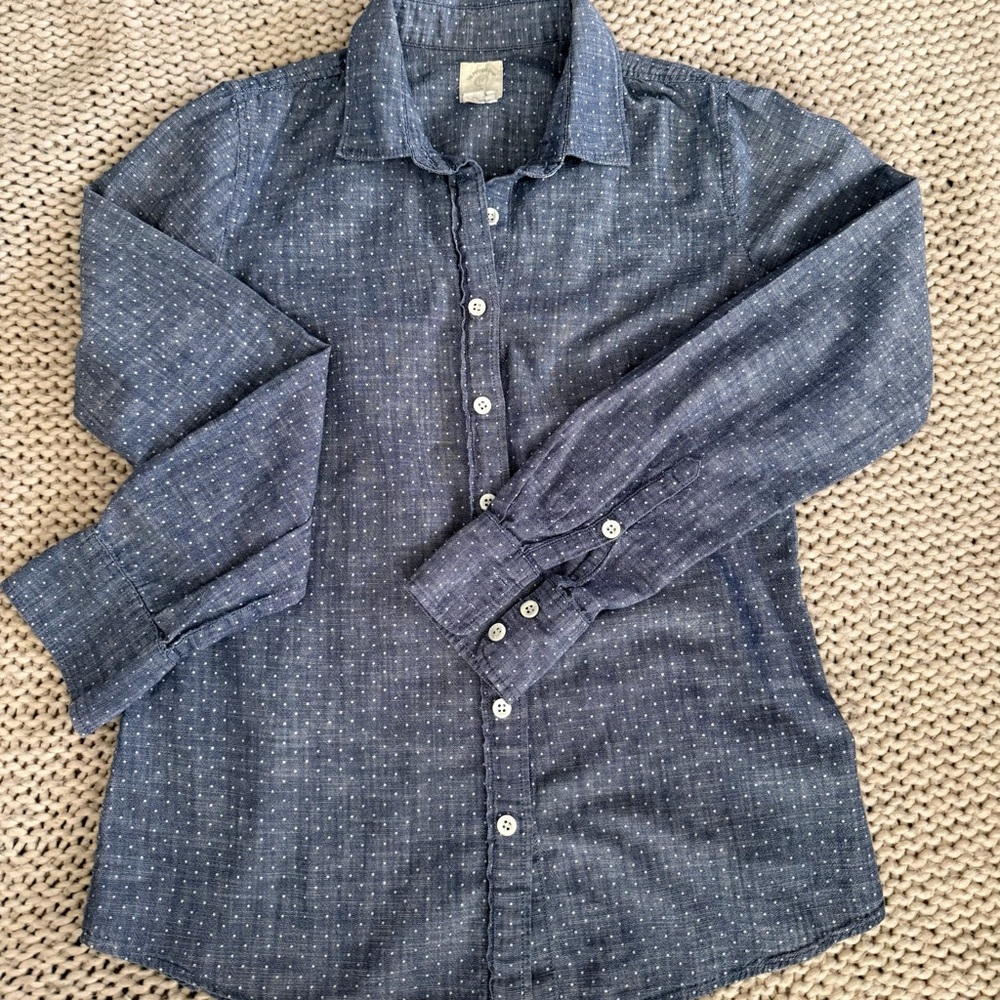 Women’s Polka-Dot Chambray Button-Up Shirt